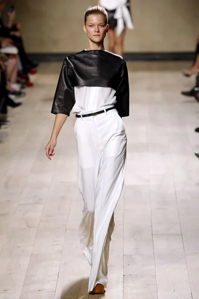 Look 33